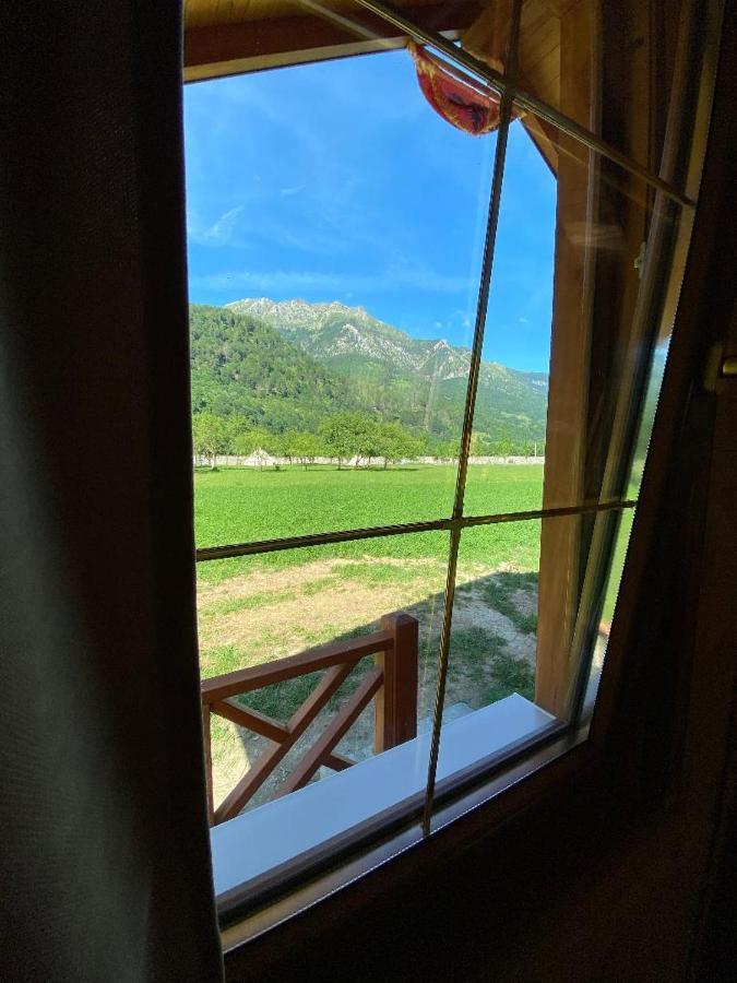 Peraj Guesthouse Vermosh Екстер'єр фото