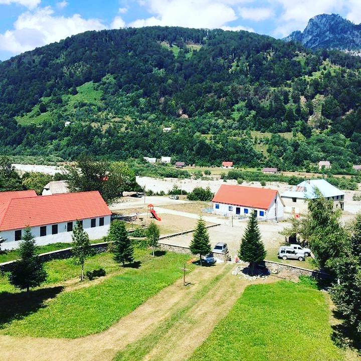 Peraj Guesthouse Vermosh Екстер'єр фото