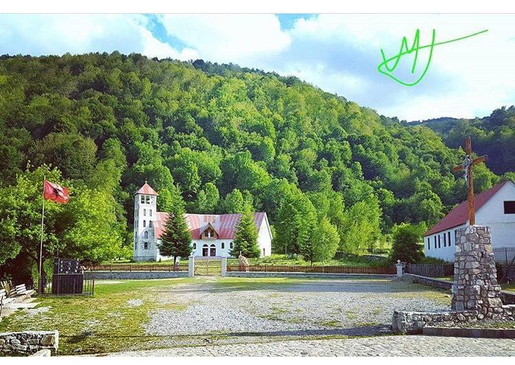 Peraj Guesthouse Vermosh Екстер'єр фото