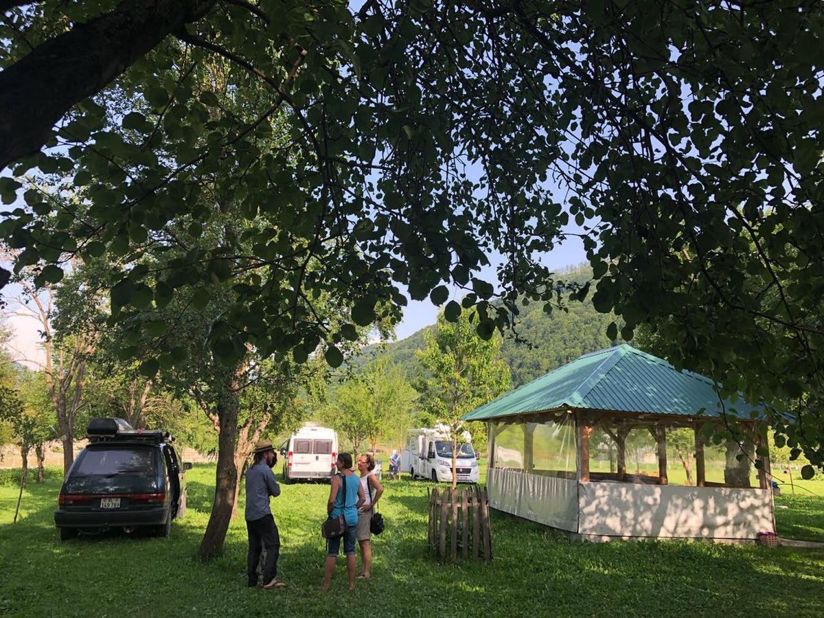 Peraj Guesthouse Vermosh Екстер'єр фото