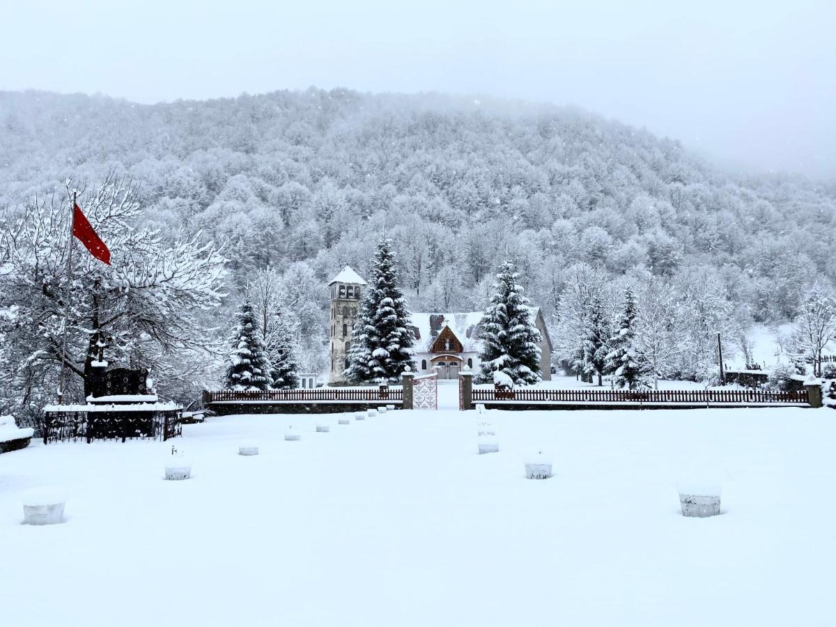 Peraj Guesthouse Vermosh Екстер'єр фото