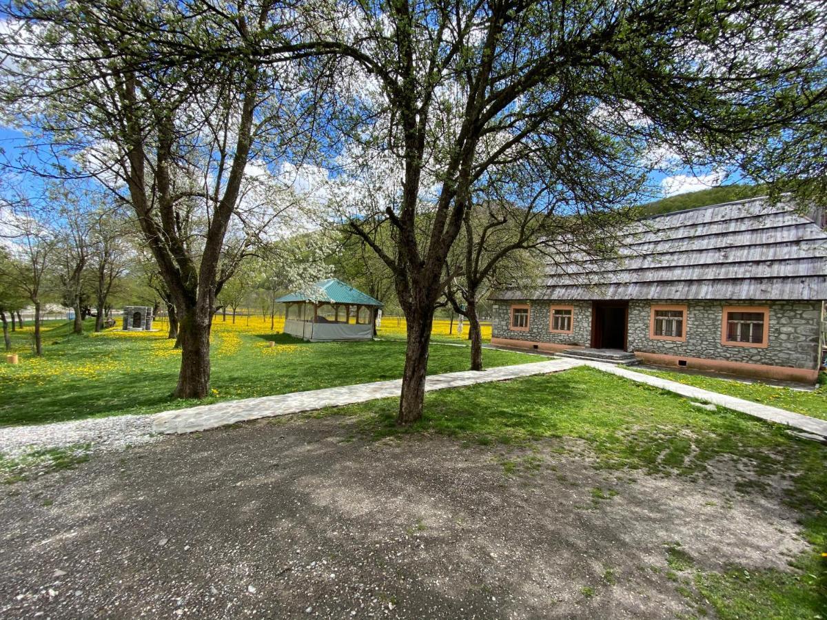 Peraj Guesthouse Vermosh Екстер'єр фото